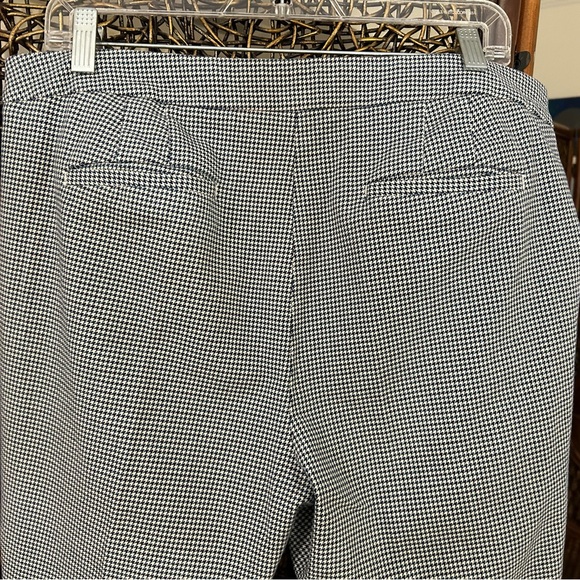 Ladies pants - Picture 2 of 5